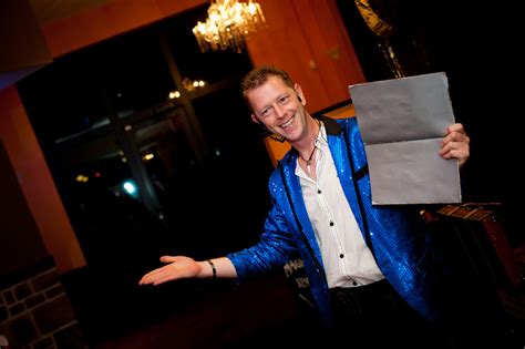 Unlocking the Extraordinary: The Mind-Blowing Skills of Exclusive Corporate Party Magicians